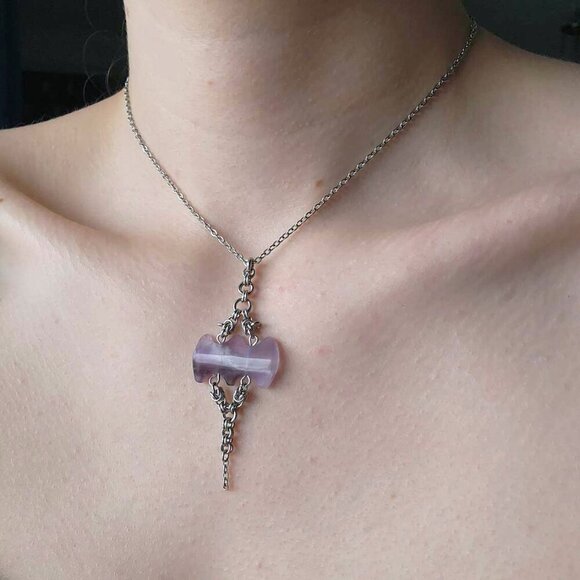 Gothic Victorian purple quartz chainmail necklace with a small silver chain - Picture 9 of 9